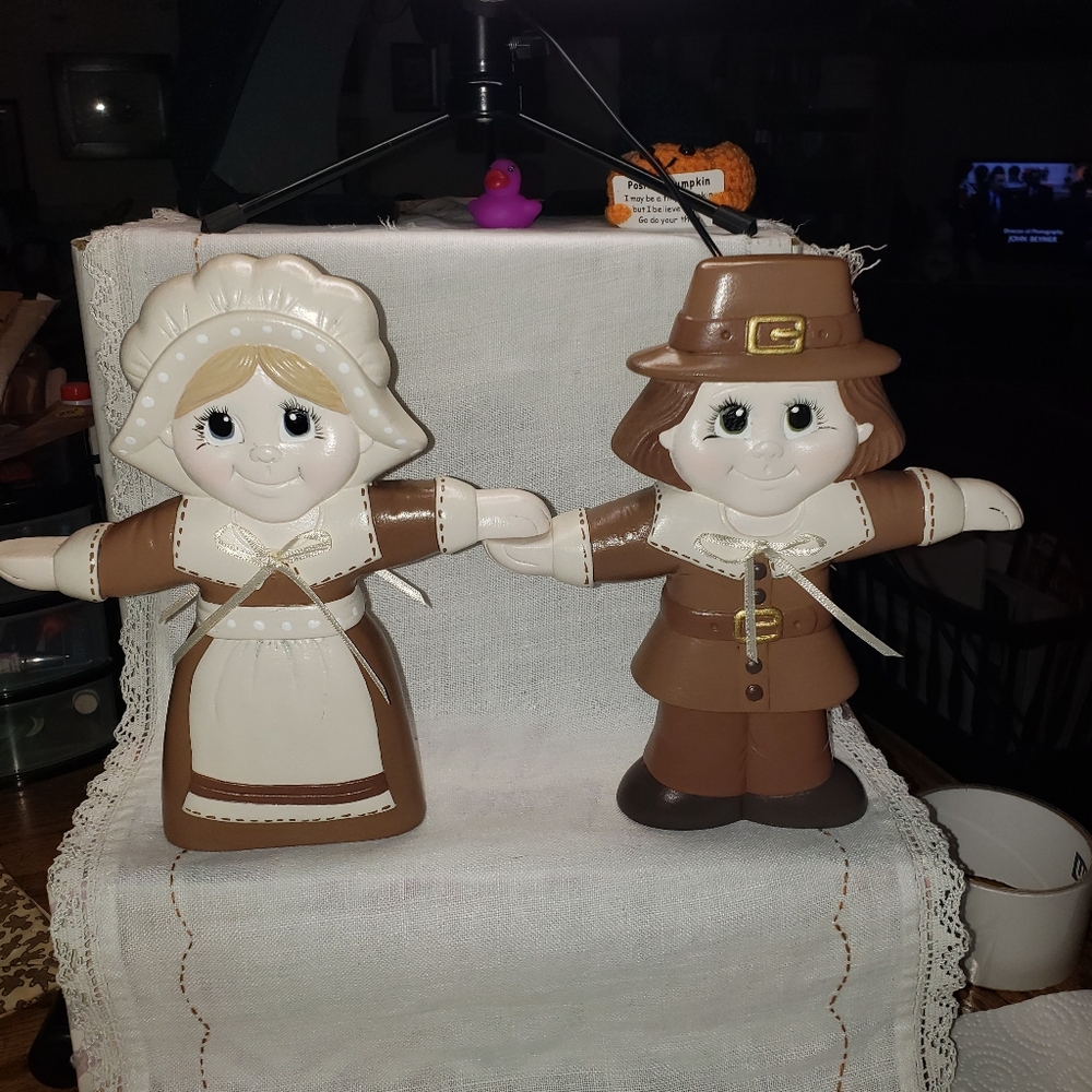 Vintage Ceramic Hand In Hand Thanksgiving Couple With Faces On Front And Back